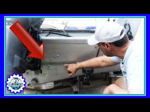 How Do You Get Rid of Water Stains on a Boat
