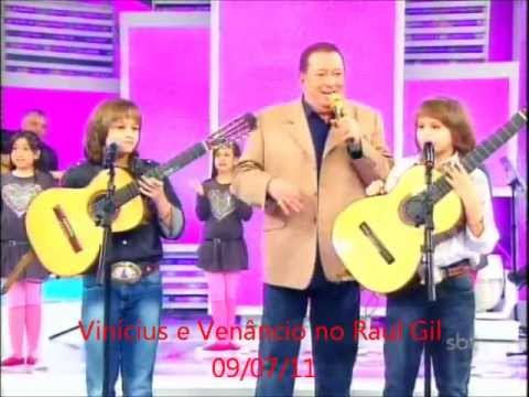 NO RAUL GIL OUTRA VEZ !  VINÍCIUS & VENÂNCIO CANTANDO CAMPEÃO !