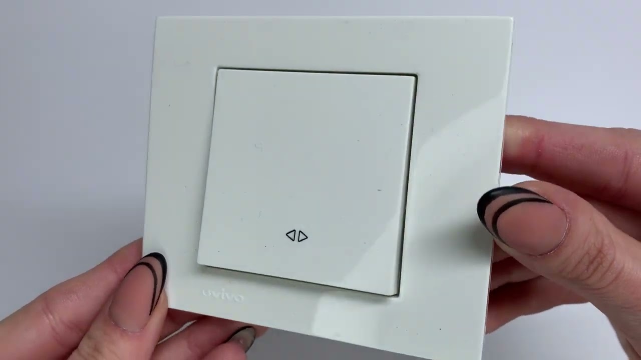 Выключатель промежуточный (реверсивный) одноклавишный OVIVO Grano белый (400-010200-214)