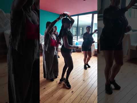 Ned instructs Guests & Travellers at FitFever SALSOGA '25