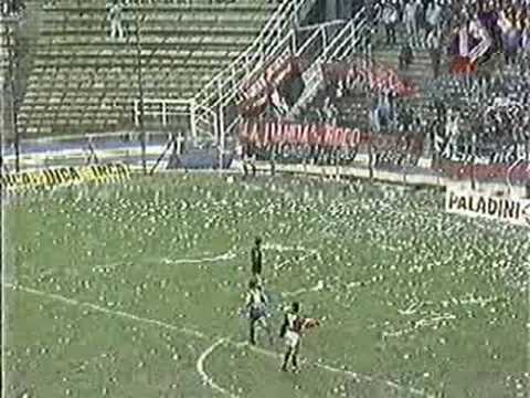 "Hinchada Sabalera copando Rosario Central / Apertura 1996" Barra: Los de Siempre &bull; Club: Colón