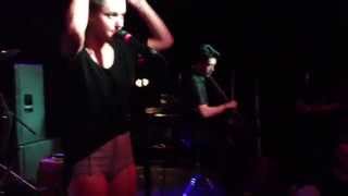 Meg Myers - Heart Heart Head (LIVE) - Riot Room Kansas City July 22, 2014