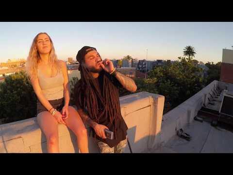 download lagu mp3 mp4 Johnny Love, download lagu Johnny Love gratis, unduh video klip Johnny Love