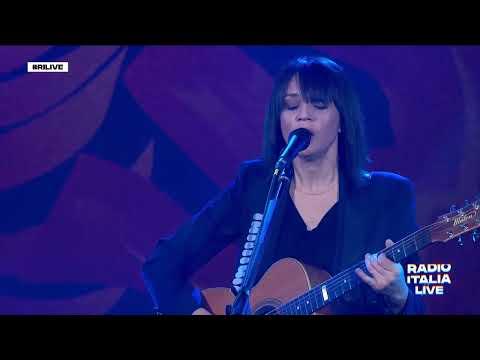 "L'ultimo bacio" - Carmen Consoli (live)