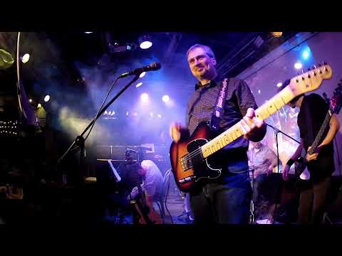 Roz Vitalis - Walking (Live 2021-11-27)