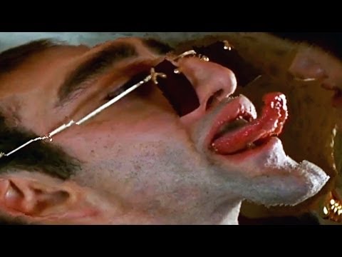 Content aware scale - Face/Off: "I can eat a peach for hours"