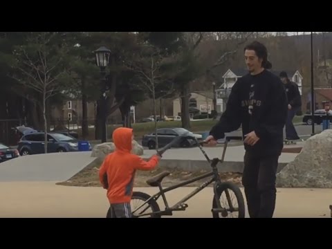 WHERE ARE THIS KIDS PARENTS