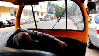 preview picture of video 'Bangalore, India - auto rickshaw problems'