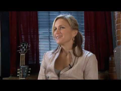 Susan Ashton Interviews - Behind the Music - Love is Alive