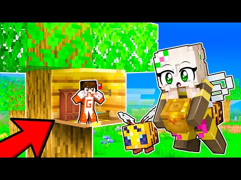 ¡MINECRAFT PERO CREO UNA MINI CASA DENTRO DE UN PANAL DE ABEJAS! 😂 | SRGATO SE ESCONDE DE FLORCITA