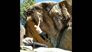 Video thumbnail of Los Martínez, 6c. La Pedriza