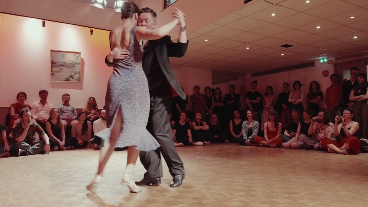 Video thumbnail for Veronica Toumanova and Asya Moiseeva - El abrojito