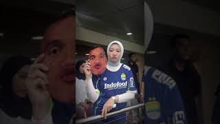 Download lagu jedag jedug Persib vs persija #footballshorts #jedagjedug #persija #persib #bobotoh #thejak mp3 Download lagu jedag jedug Persib vs persija #footballshorts #jedagjedug #persija #persib #bobotoh #thejak mp3