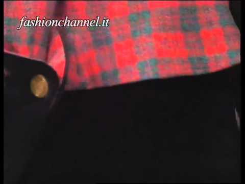 "Vivienne Westwood" Autumn Winter 1991 1992 Paris 3 of 4 Pret a Porter Woman by FashionChannel