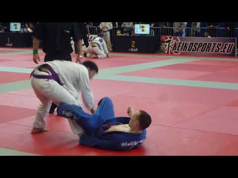 Muujig Altantugs vs Sam McNally - IBJJF London Fall Open 2015 - Purple Adult - Feather