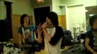 Download lagu Asking Alexandria - Not The American Average (Rare Live Video) mp3