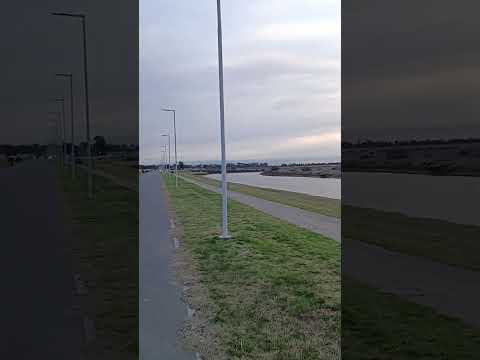 caminando por la Costanera general belgrano provincia de Buenos Aires Argentina