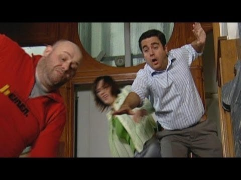 Bastian kann nicht schwer tragen - Pastewka