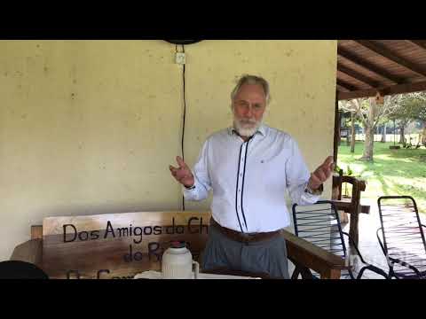 Mano Lima talks about the scarf