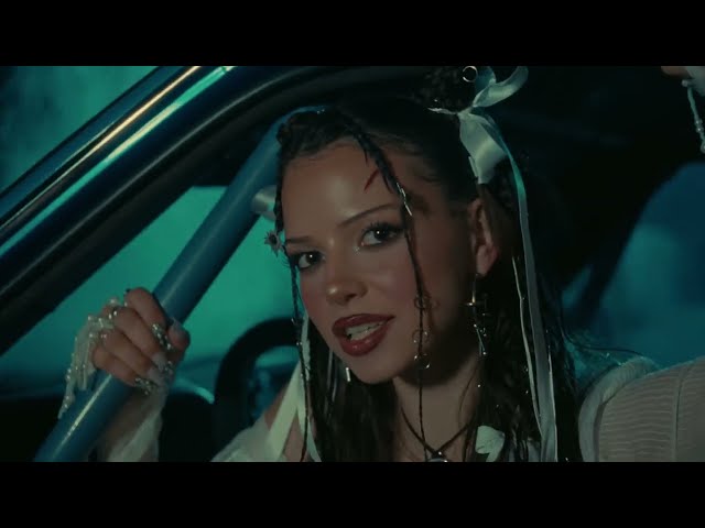  mit dem Titel 'Rage Girl' / Video ((jetzt ansehen))