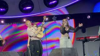 Download lagu Dive - Ed Sheeran and Ellie Banke - Chicago 2026 mp3