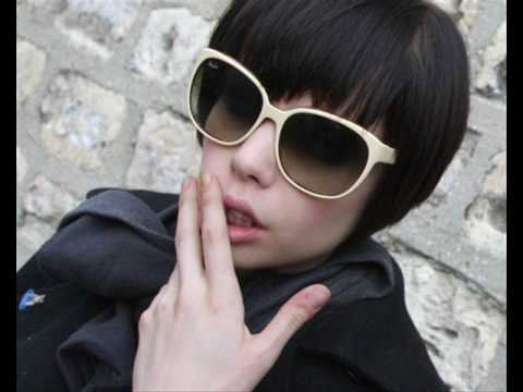 Crystal Castles - Vanished