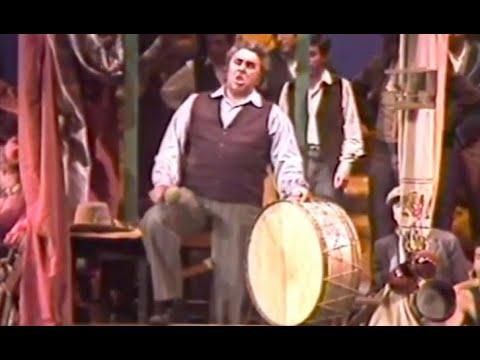 Gianfranco Cecchele: Un grande spettacolo... Pagliacci (Leoncavallo) 1984.