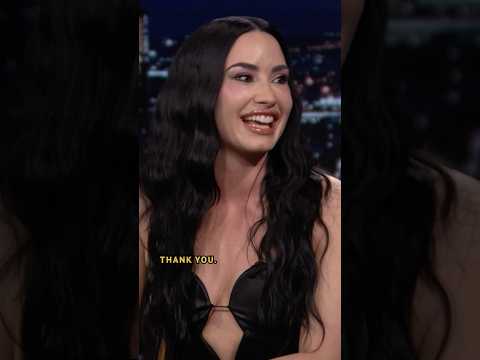 #DemiLovato reunited with #JonasBrothers 🥹