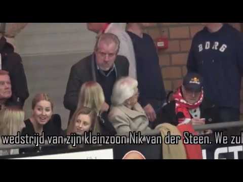 Opa van der Steen bij zijn laatste wedstrijd bij Fortuna Delta Logistiek tegen Top.