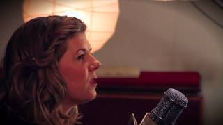 Dar Williams - &quot;I Am The One Who Will Remember Everything&quot; (Live In-Studio)