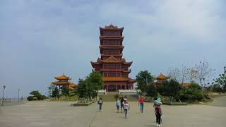 preview picture of video 'Вьетнам-Китай, город Фанчэнган - храм над городом, далее везде. 31.03.18 step 67'