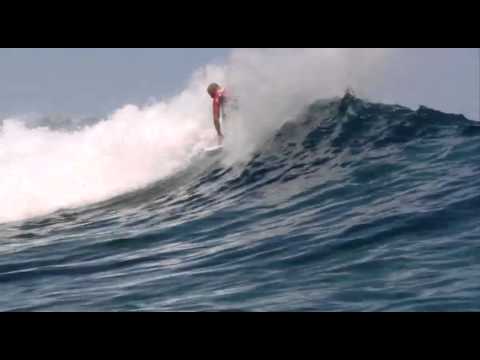 2010 BILLABONG PRO TAHITI DAY 1 HIGHLIGHTS