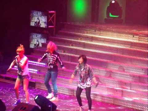 [110604] 2NE1: THE PARTY live in Manila "CLAP YOUR HANDS" [Fancam]
