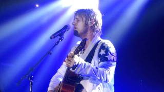 Nick dedicates "Falling Down" to his late sister, Leslie Carter at Irving Plaza on 2/2/2012