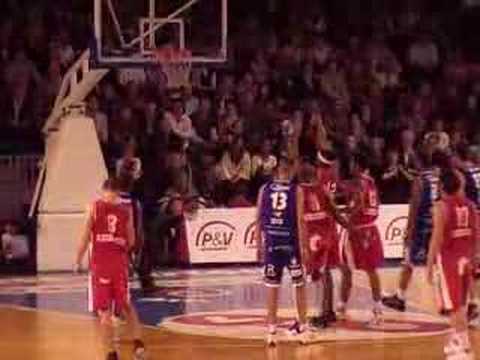 30 10-11-07 Pepinster-BCO - Chuck scoort met een gelukje 1 v