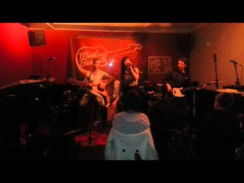 Meets and Beats - 8.12.15 Lizzy Dean 1