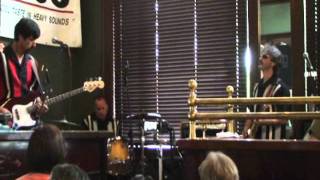 Trivalve - Black & Tan Fantasy - 2011-05-14