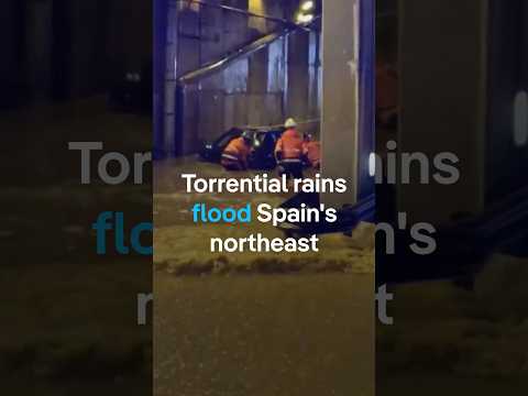Severe flooding in Catalonia and Valencia regions after torrential rains | DW News