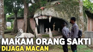 Download lagu Goosebumps!! The Tomb of a Holy Man Guarded by a Giant Tiger Has Went Viral in East Java mp3 Download lagu Goosebumps!! The Tomb of a Holy Man Guarded by a Giant Tiger Has Went Viral in East Java mp3