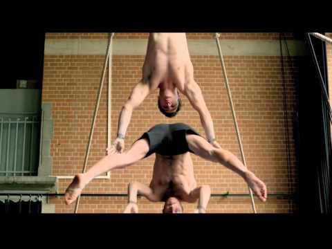 TRAILER A RAS DEL CIELO ESPANÌOL