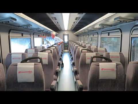 Departure of the Spirit of the Outback, train. John Coyle video.