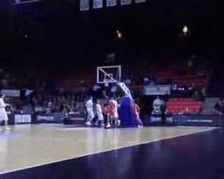 21 03-10-07 BvB BCO-Ninane - Snelle score van Senne Geukens.