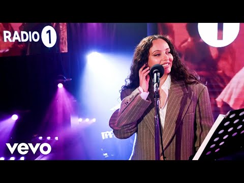 Video thumbnail for Fantasy (BBC Radio 1 Live Lounge)