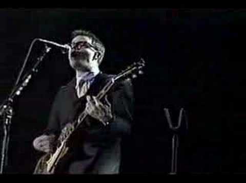 Weezer - Hash Pipe Live Camden
