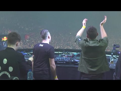 Murdock feat. Jenna G - Make Me Stronger (Live @ Rampage 2017)