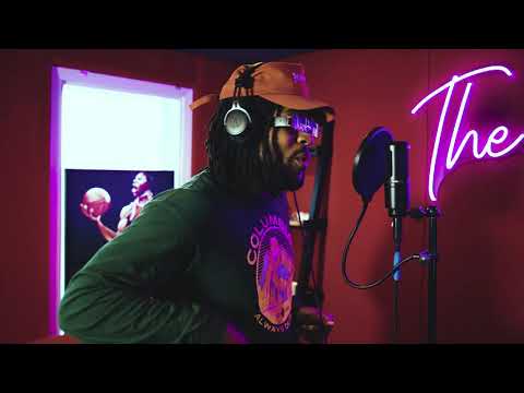 HowFlyy - What Happened To That Boy Freestyle (4th Qtr Sessions @ The Arcade LA - Game 02)