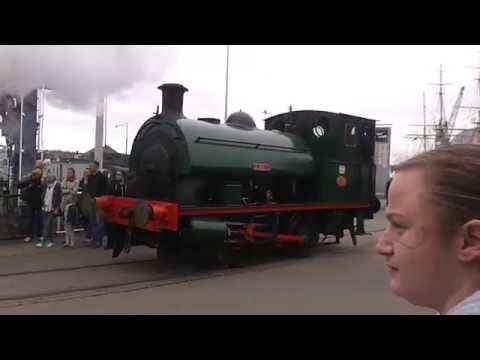 Chatham Steam Fair Ajax and Steam crane (Warning! Loud)