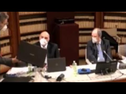 Caso David Rossi, il pm Nastasi: «Io mai stato nel vicolo dove morì». Ma una foto lo smentisce...