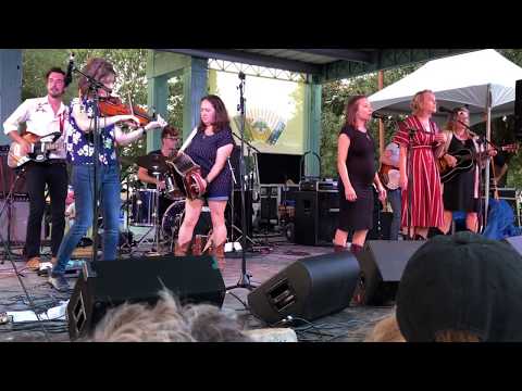 Festivals Acadiens 2019: Bonsoir Catin with Megan Brown & Kelli Jones - "La belle s'en va"