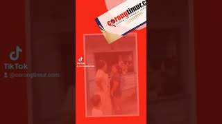 Download lagu VIRAL ! Emak-emak Ini Berkelahi Sampai Celana Dalam Putus mp3